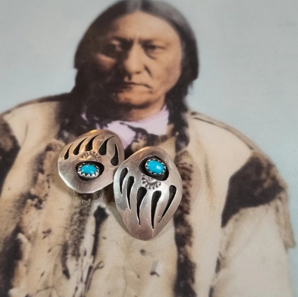 Vintage Native Bear Paw - Picture 2 of 7